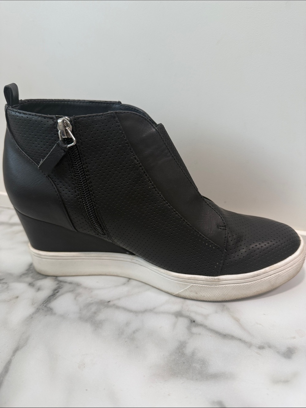 MIA Cristie Sneaker Wedge Slip On Shoes Women’s Size 9 - Picture 4 of 8